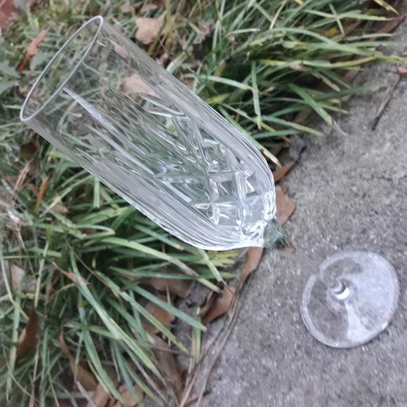 Cut Crystal Champagne Glass Royal Doulton Replacement Flute Dining Toasting NYE - Picture 6 of 13
